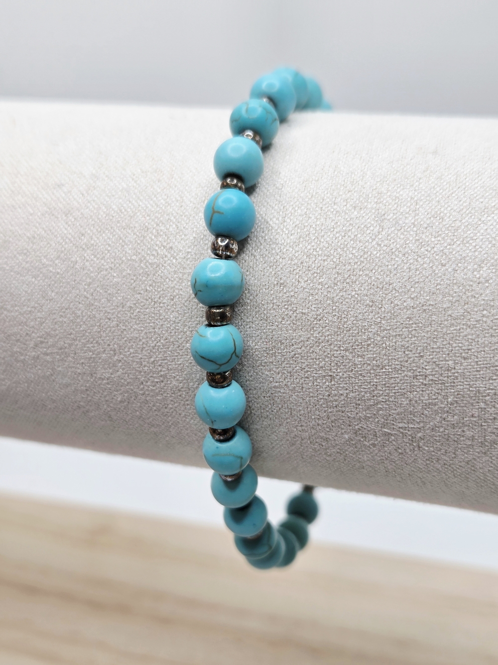 Turquoise Beaded Bracelet - Women Jewelry - Picture 2 of 7